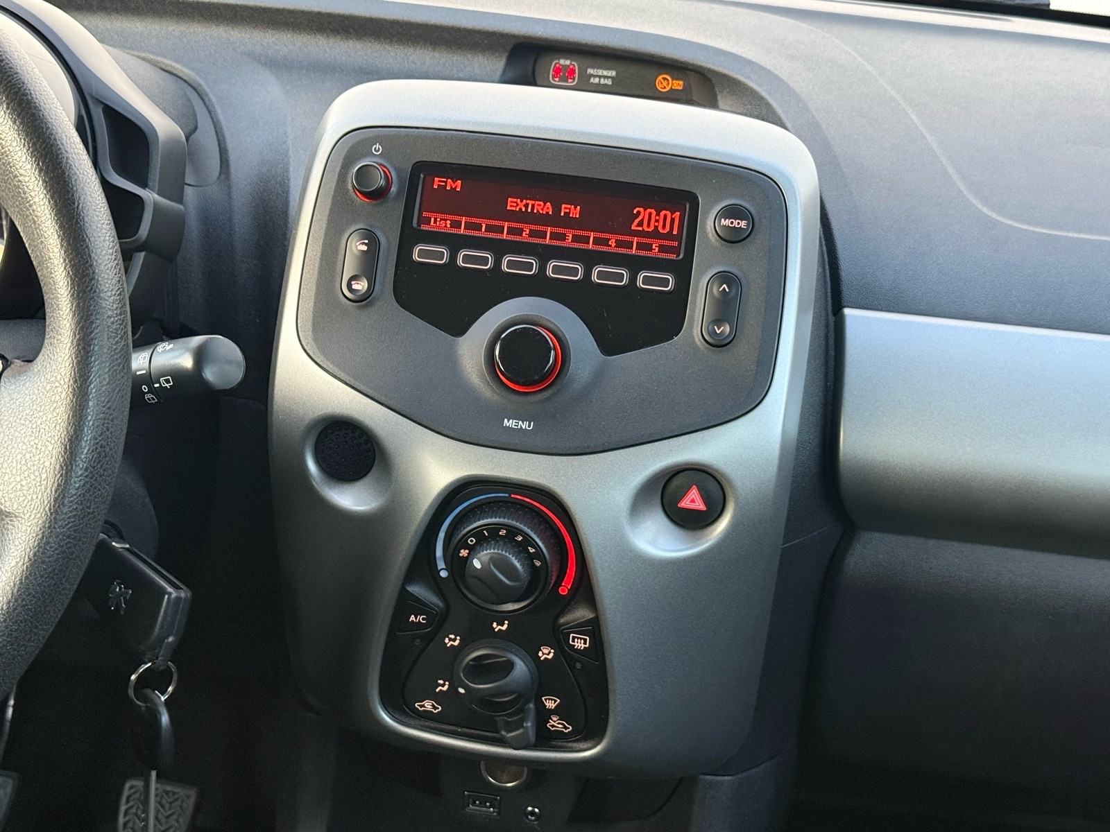 PEUGET 108-KLIMA-83000KM-5 VRATA-LED DNEVNA SVIJETLA-, fotografija 11