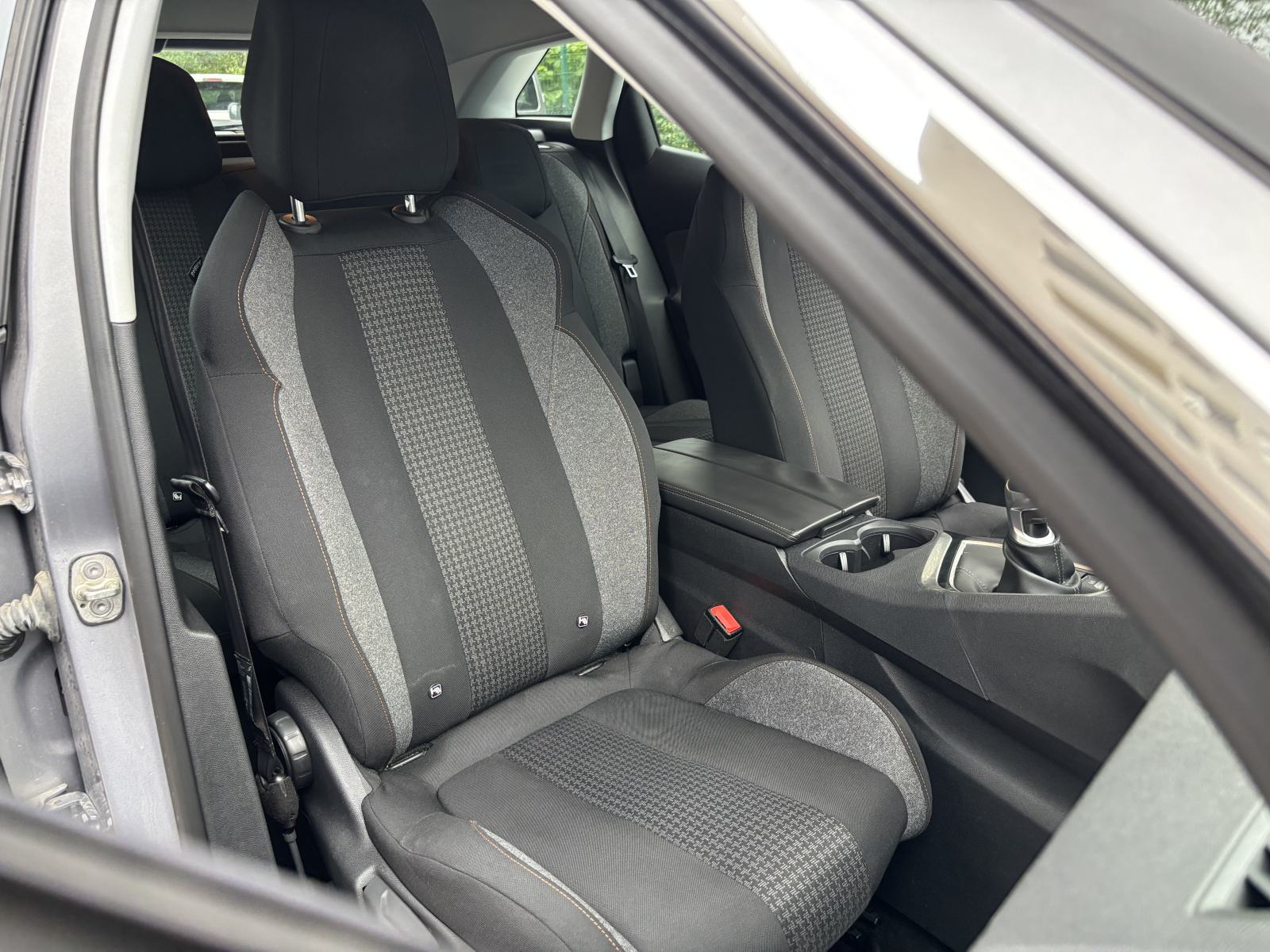 PEUGOT 3008 1,6 BlueHDI 2018 GODINA TOP STANJE KAO NOVO CIJENA 13,200€, fotografija 13