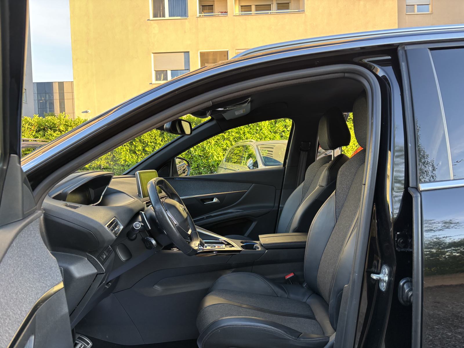 PEUGOT 5008 1,6 BlueHDI AUTOMATIK GT-LINE TOP STANJE CIJENA 16,900€!!!, fotografija 10