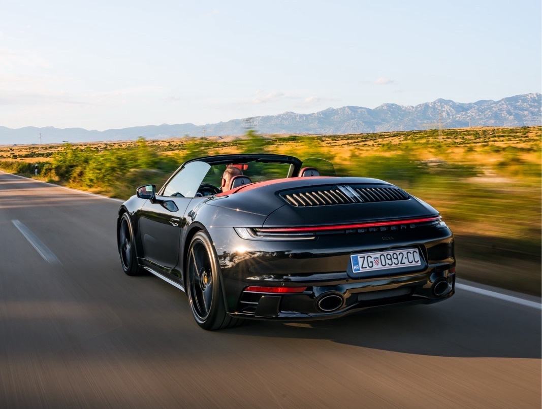 Porsche 911 Carrera Cabrio 992, fotografija 3