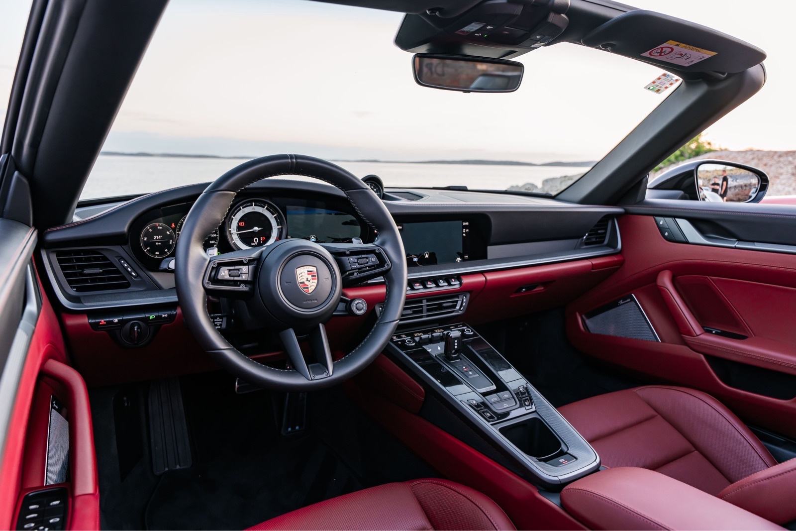 Porsche 911 Carrera Cabrio 992, fotografija 12