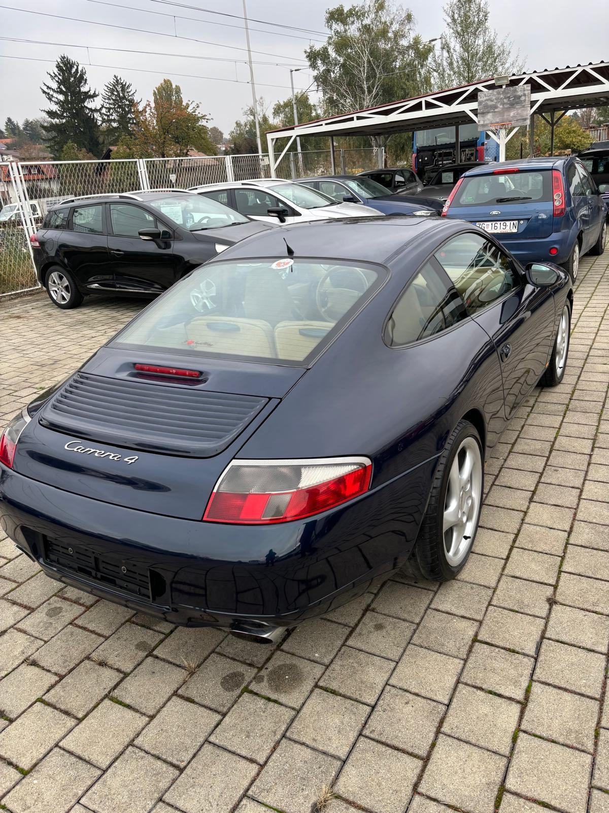 Porsche 911 carrera, fotografija 2