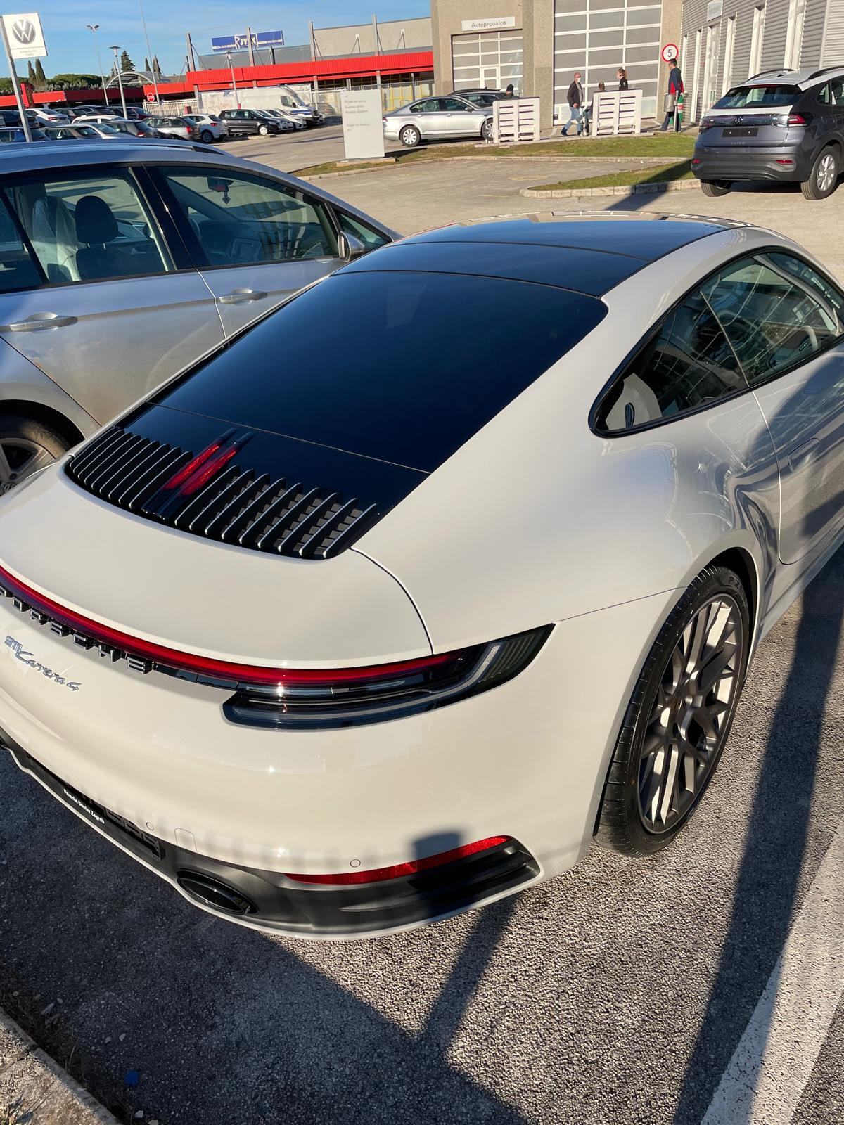 Porsche 911 Carrera 4, fotografija 2
