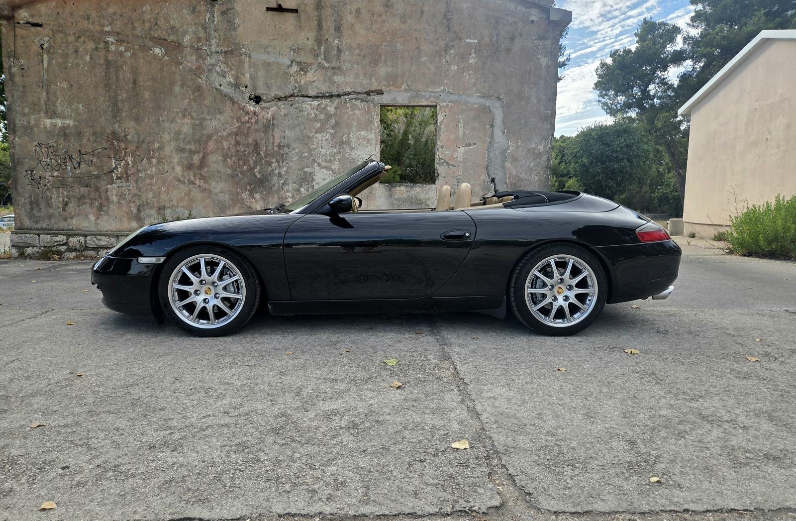 Porsche 911 Carrera 4 Cabrio automatik, fotografija 5