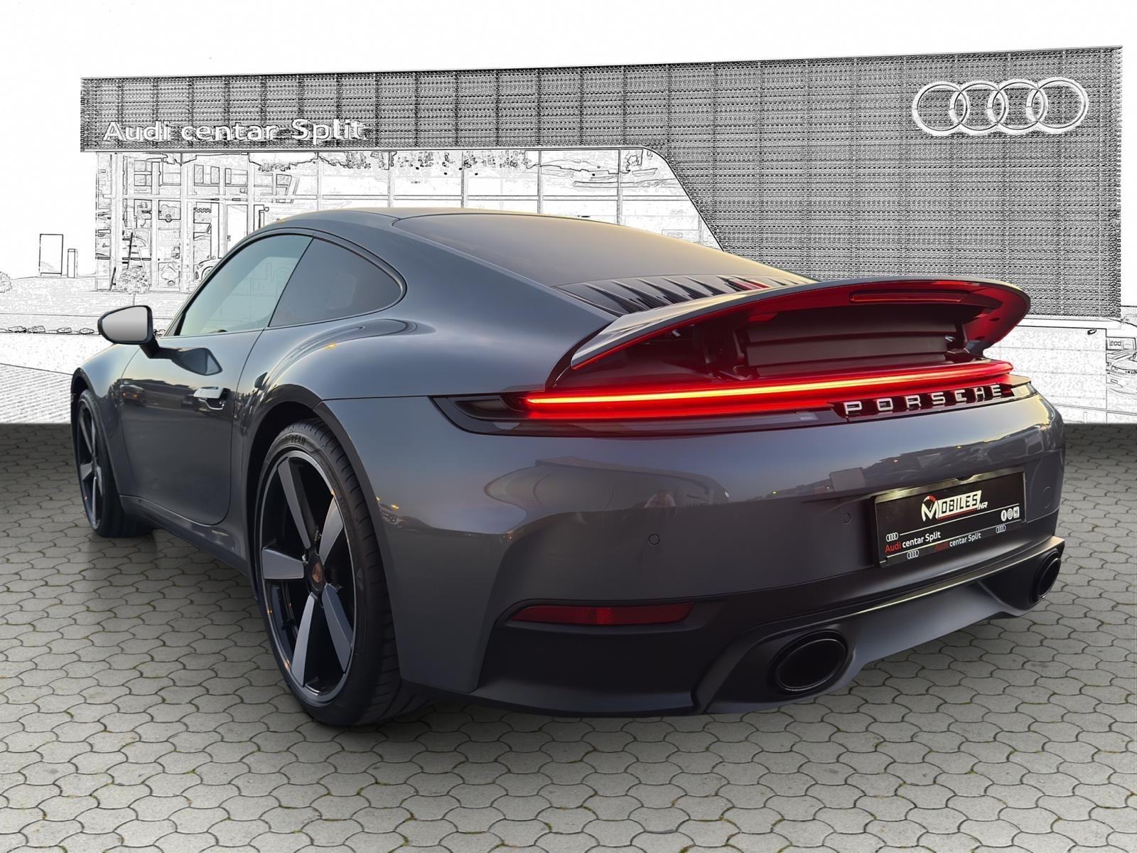 Porsche 911 Carrera 992.2, fotografija 3