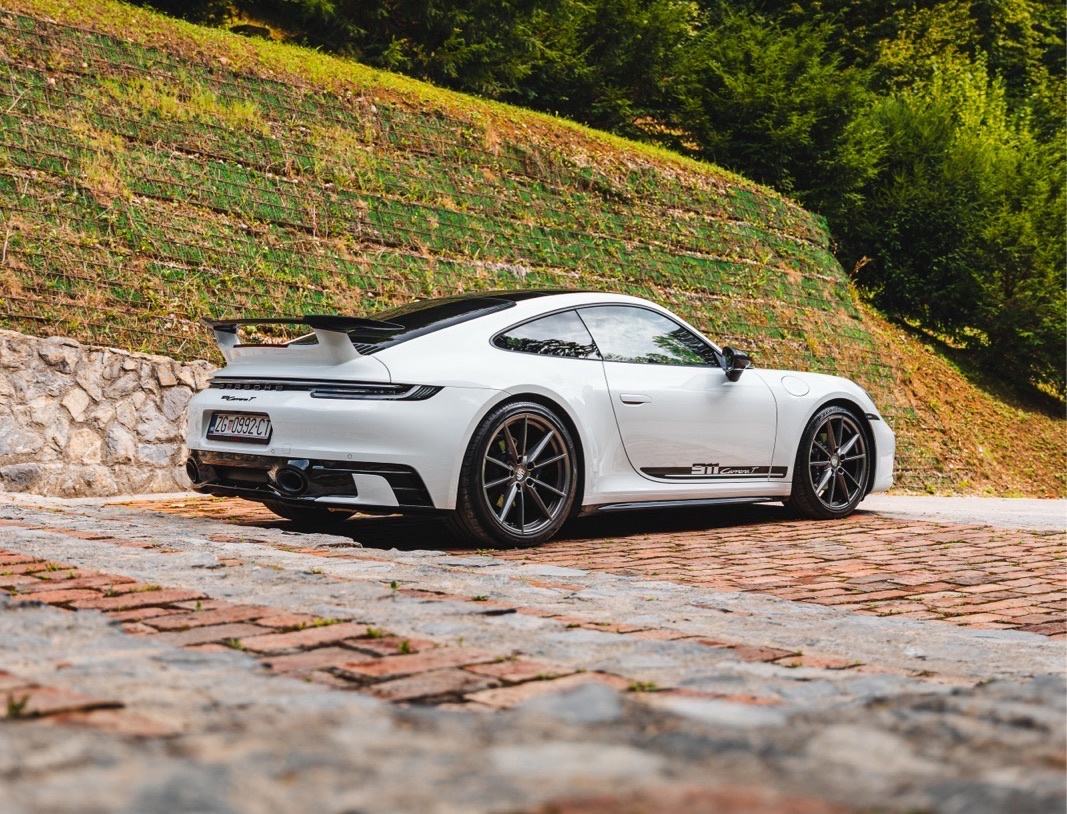 PORSCHE 911 CARRERA T 992 AEROKIT, fotografija 4