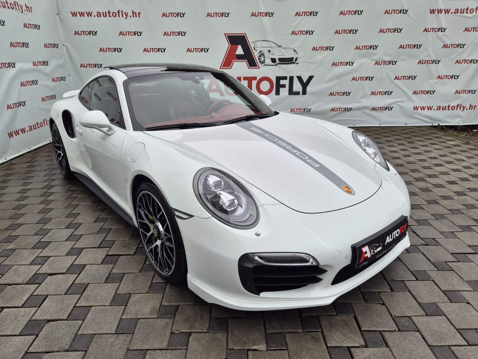 Porsche 911 Turbo S PDK, Chrono, HR auto, Burmester, Pano, Navi, 20", fotografija 3