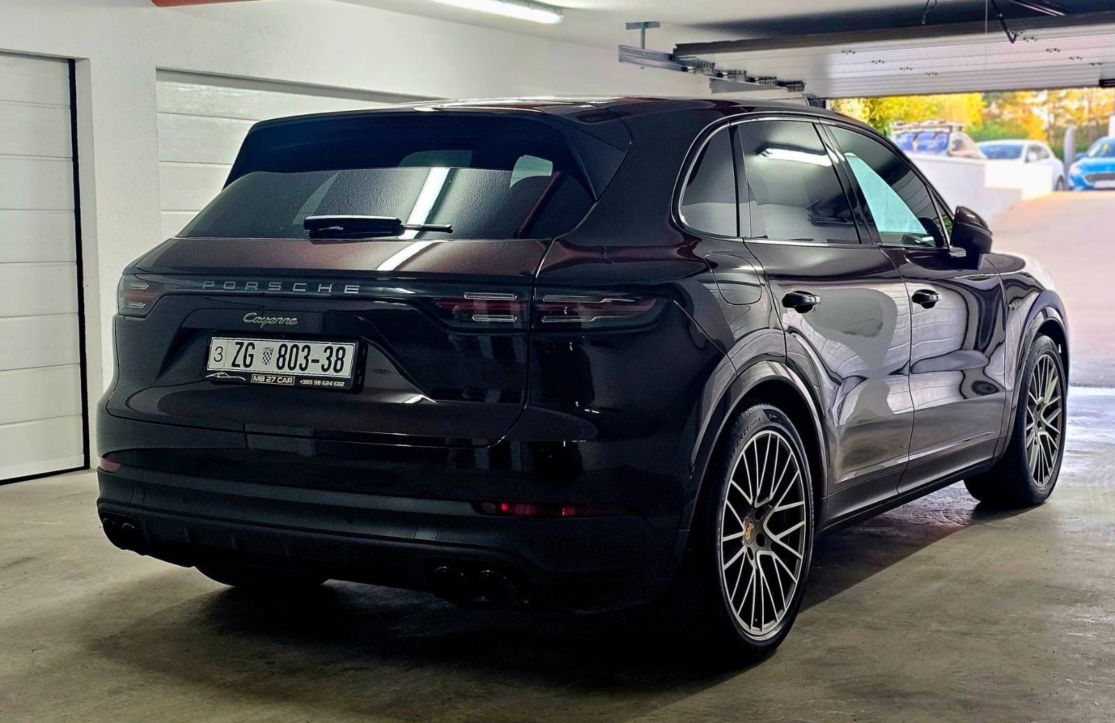 Porsche Cayenne 3.0 V 6 E-HYBRID KARTICE-ZAMJENA, fotografija 4