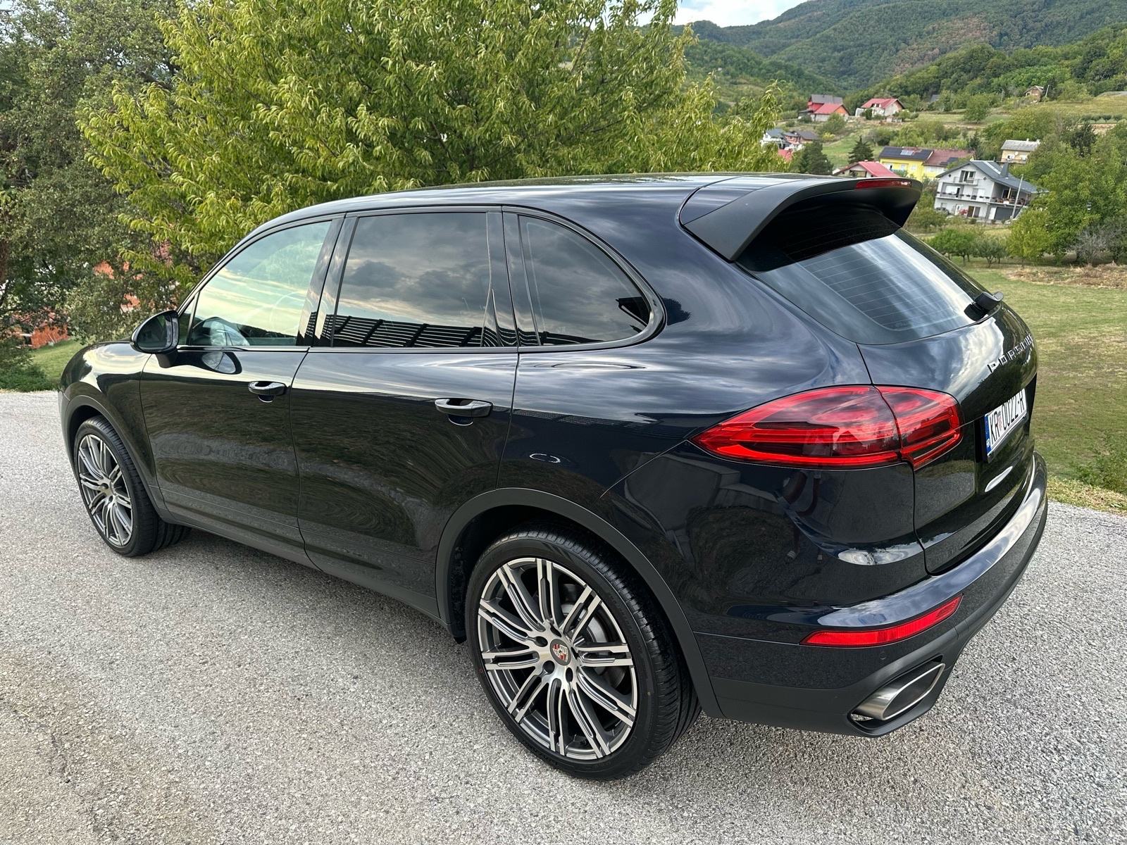 PORSCHE CAYENNE 3.0 V6 193 kW – REDIZAJN – 184 000 TKM – 4x4, fotografija 3