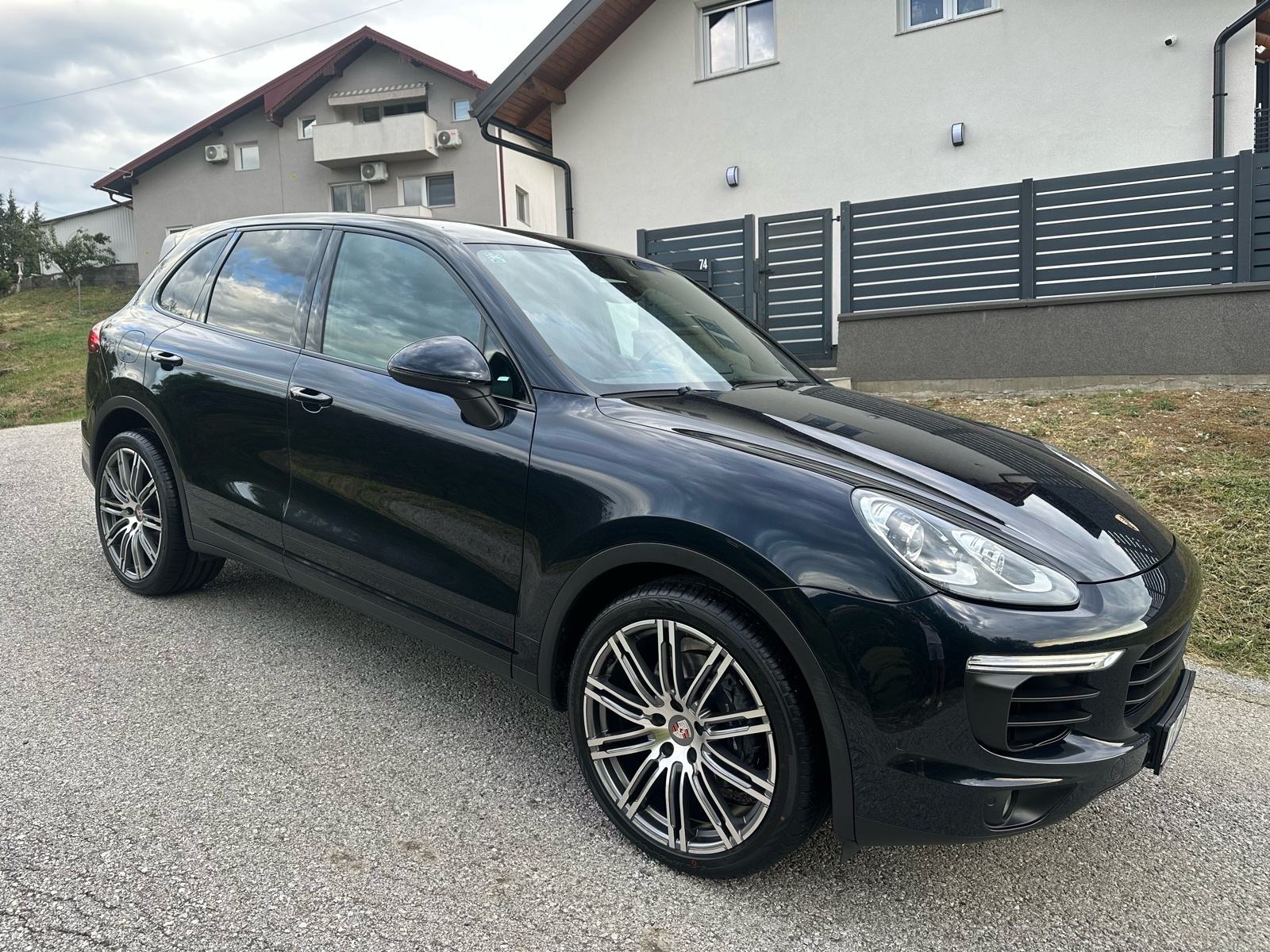 PORSCHE CAYENNE 3.0 V6 193 kW – REDIZAJN – 184 000 TKM – 4x4, fotografija 2