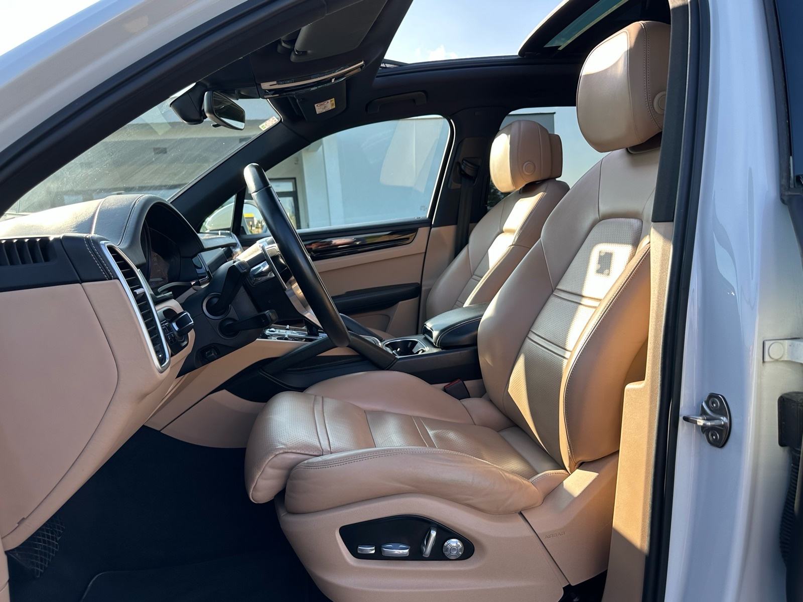 Porsche Cayenne 3.0 V6 340ks•MOD2020•PANORAMA•360 KAMERA•FULL OPREMA•, fotografija 17