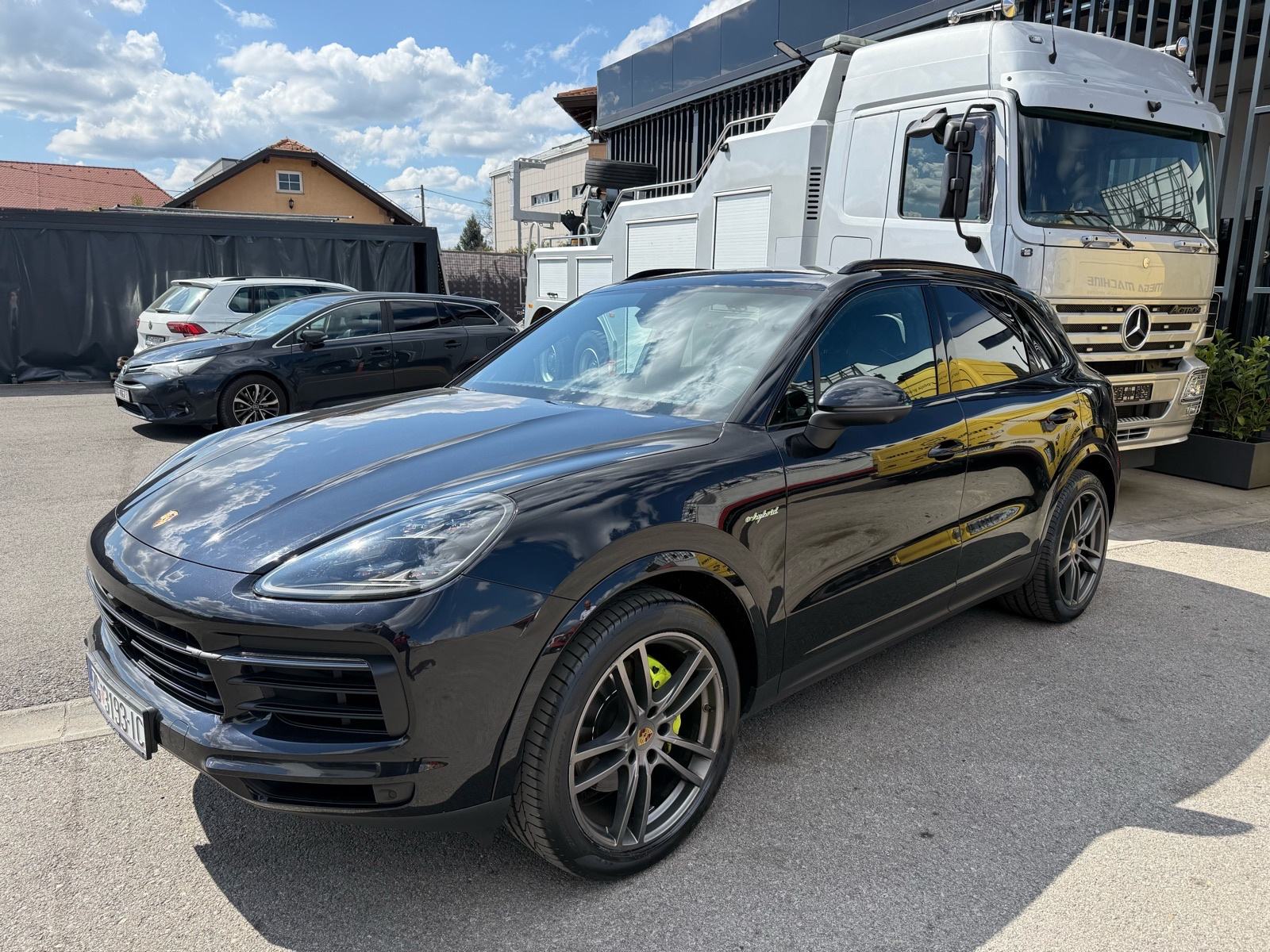 Porsche Cayenne E Hybrid Platinum 2021 God porsche-cayenne-e-hybrid-platinum-2021-god