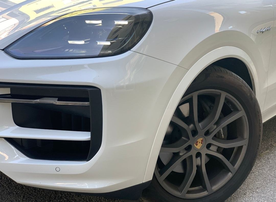 Porsche Cayenne hybrid, 3 LCD, fotografija 2