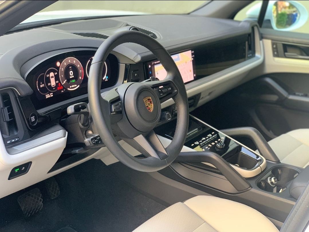 Porsche Cayenne hybrid, 3 LCD, fotografija 4