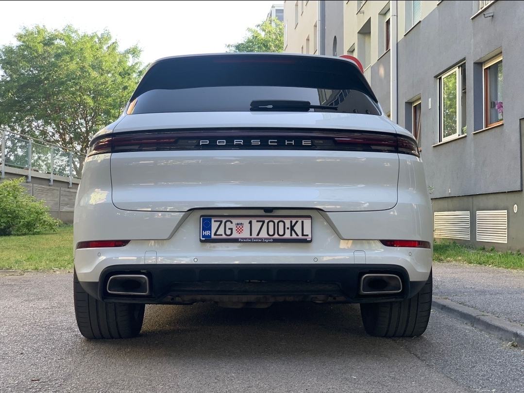 Porsche Cayenne hybrid, 3 LCD, fotografija 5