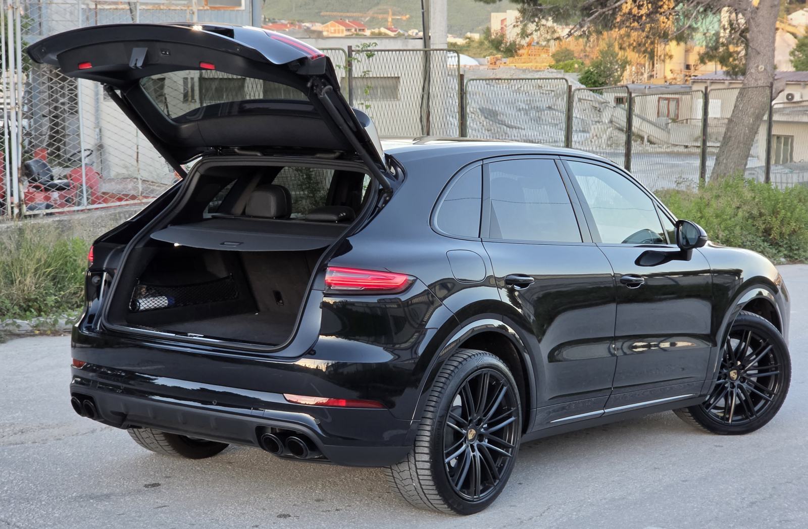 Porsche Cayenne S Turbo 440ks benzin, panorama, 22" Keyless, airmatic, fotografija 5