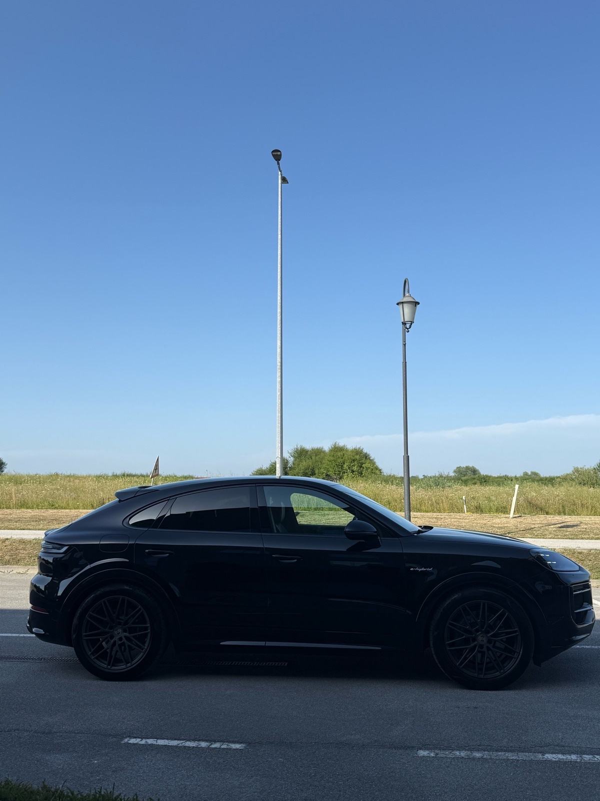 Porsche Cayenne E-Hybrid 2024. | Prvi vlasnik | 55.000 km | Top oprema, fotografija 6