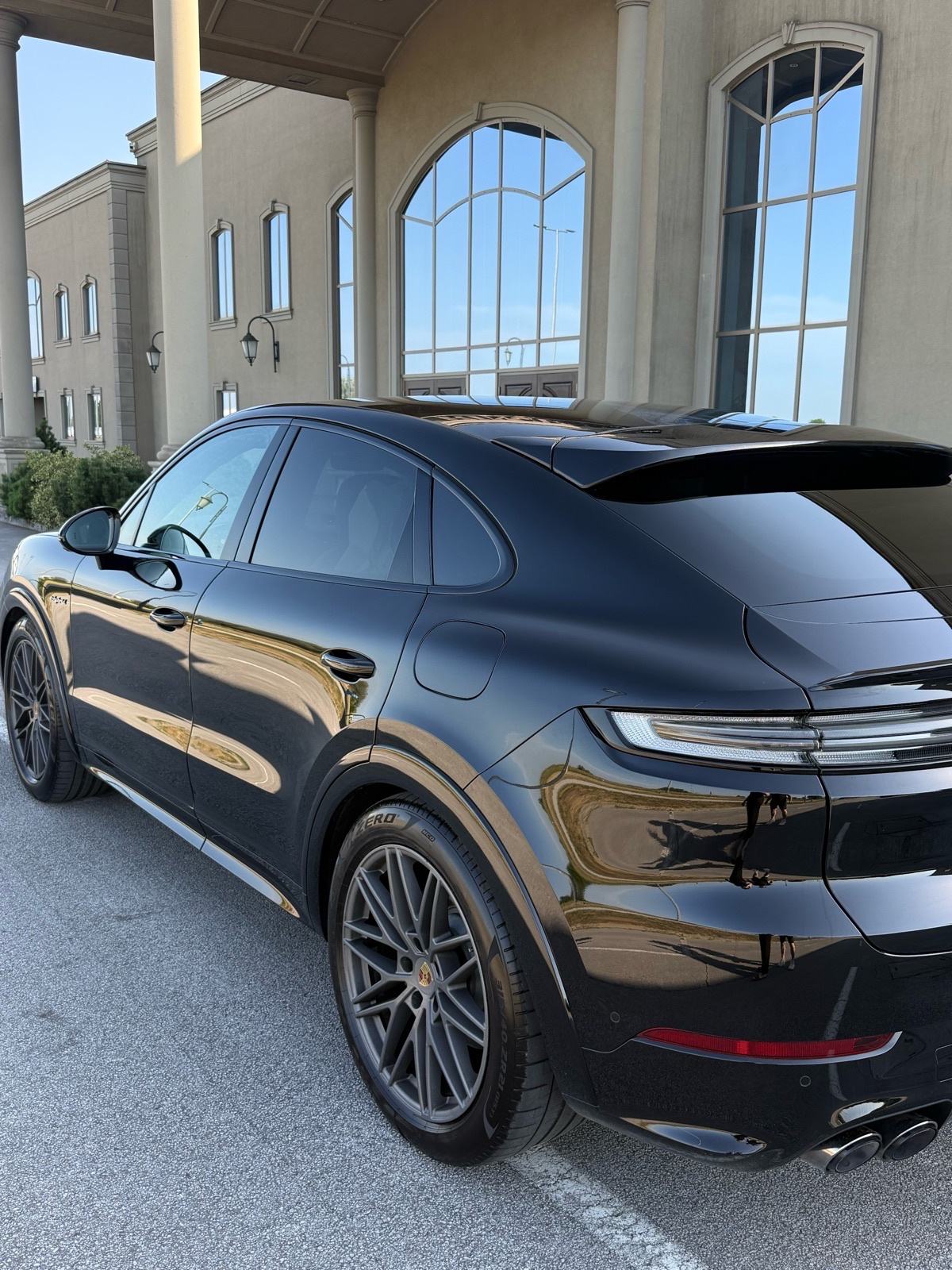 Porsche Cayenne E-Hybrid 2024. | Prvi vlasnik | 55.000 km | Top oprema, fotografija 5