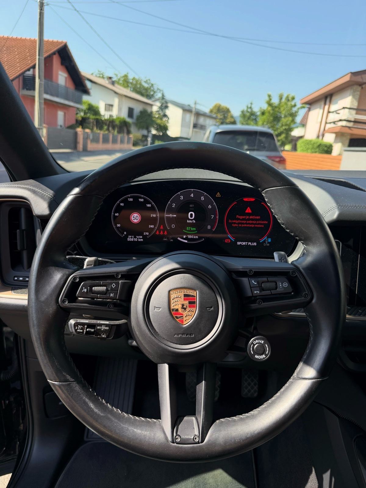 Porsche Cayenne E-Hybrid 2024. | Prvi vlasnik | 55.000 km | Top oprema, fotografija 9