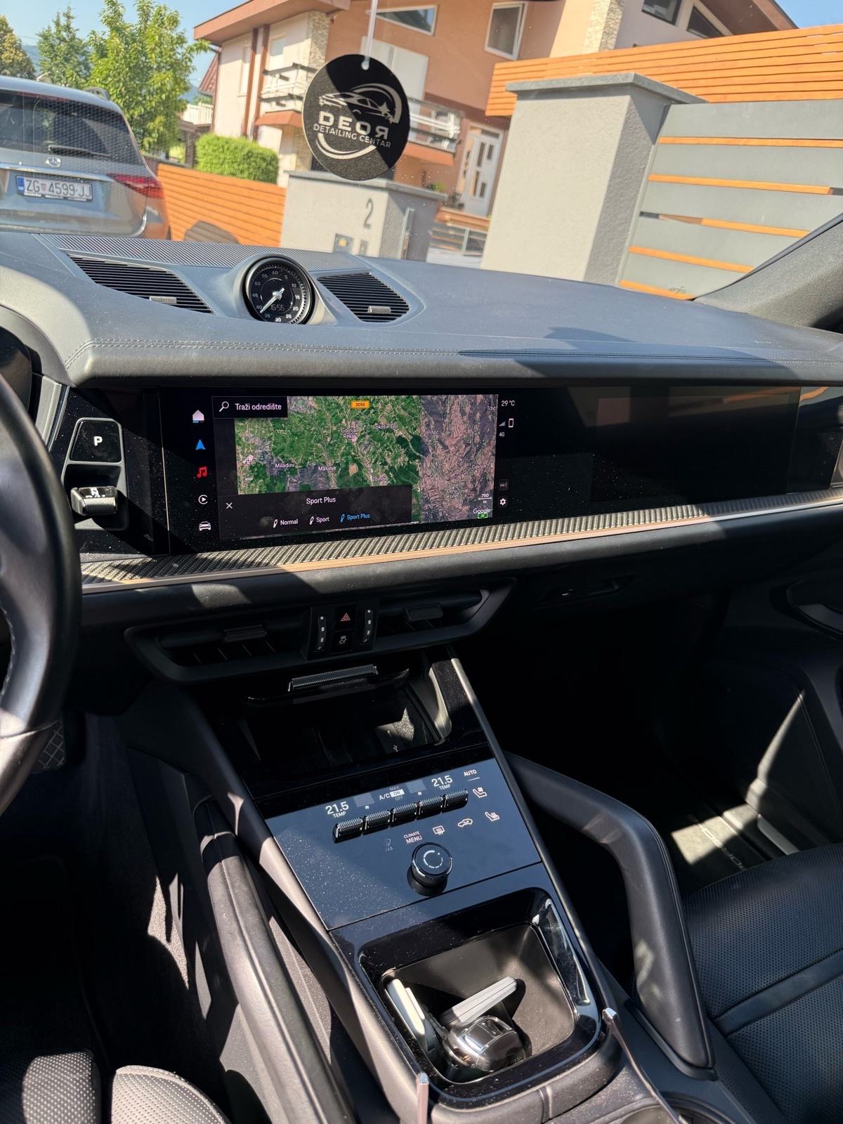 Porsche Cayenne E-Hybrid 2024. | Prvi vlasnik | 55.000 km | Top oprema, fotografija 8