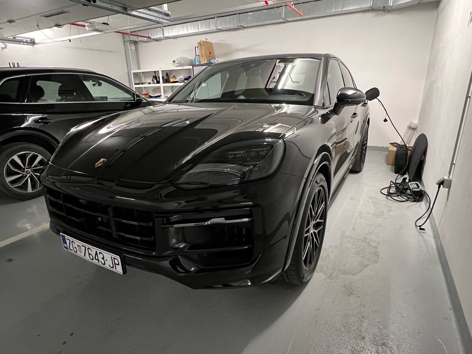 Porsche Cayenne Coupe E-hybrid 2024 u PDV-u 470KS, fotografija 4