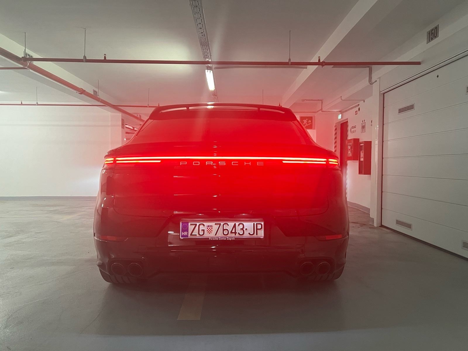 Porsche Cayenne Coupe E-hybrid 2024 u PDV-u 470KS, fotografija 15