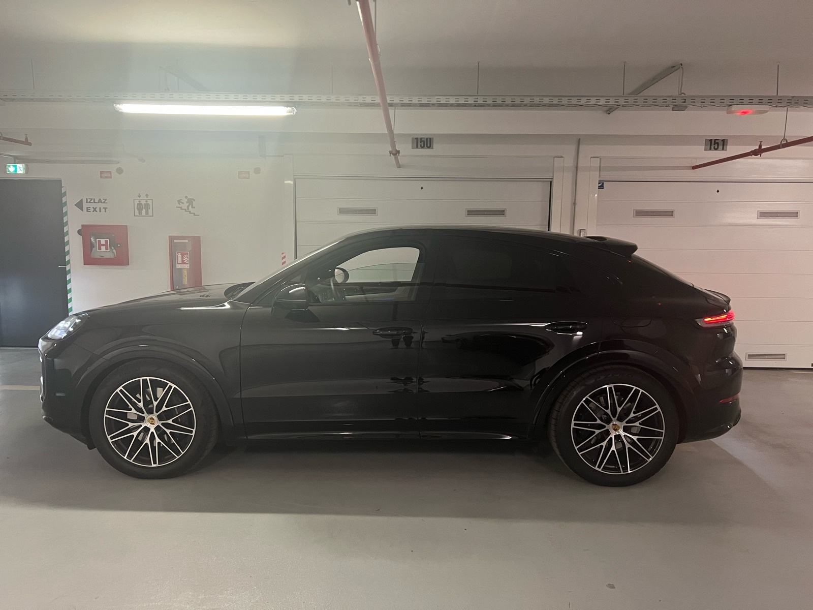 Porsche Cayenne Coupe E-hybrid 2024 u PDV-u 470KS, fotografija 16