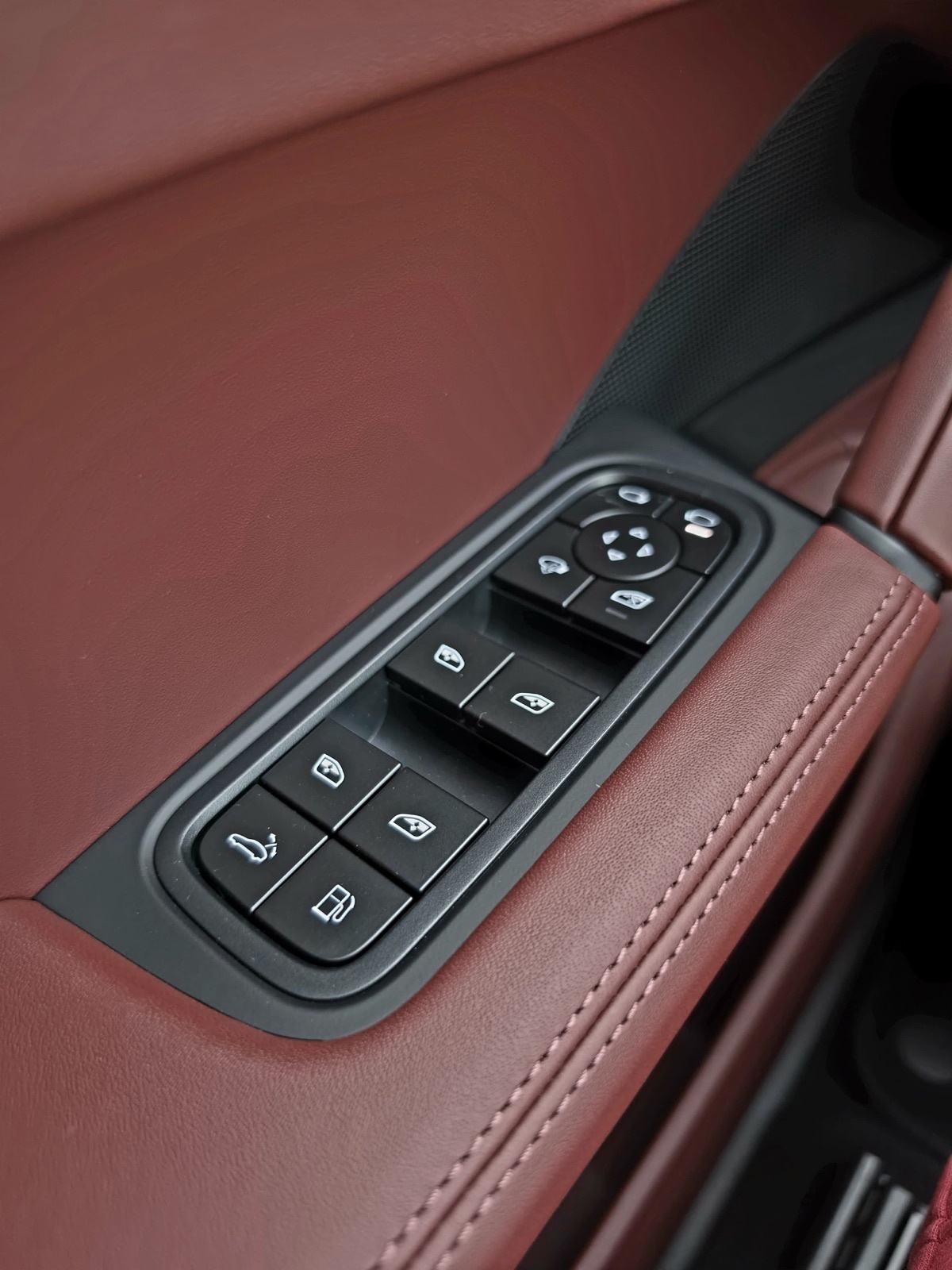 Porsche Cayenne Turbo NOVO NOVO NOVO, zadnji model, fotografija 18