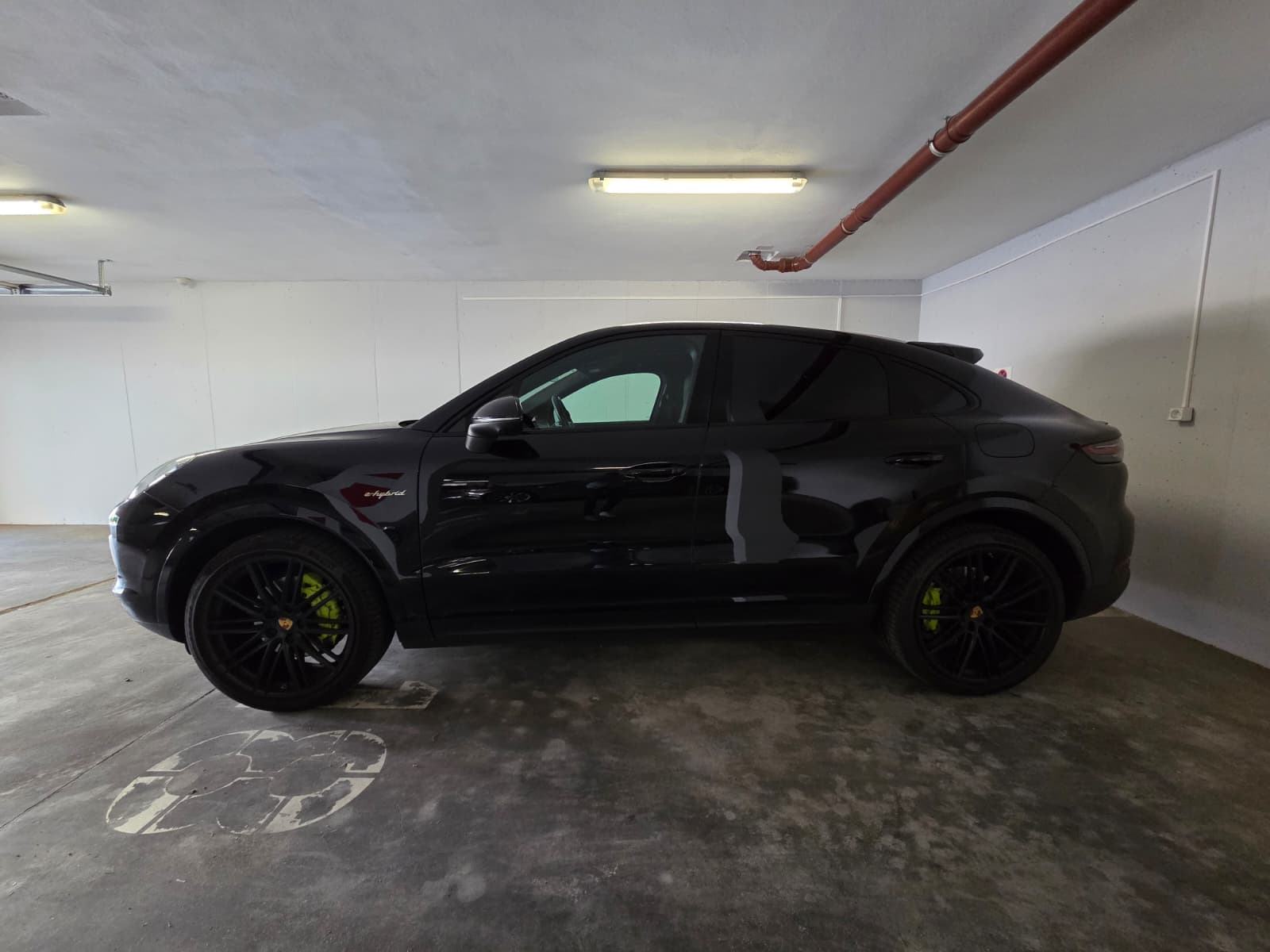 Porsche Cayenne Coupé E-Hybrid 3.0 V6 Hybrid 462 KS, GARAŽIRAN, fotografija 2