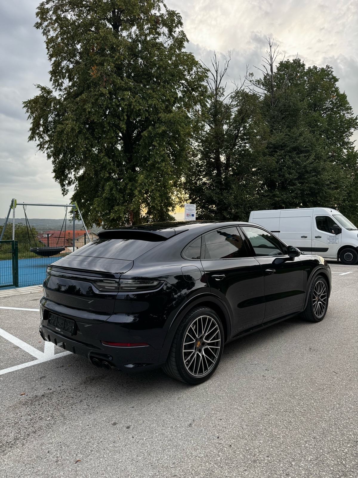 PORSCHE CAYENNE COUPE 3.0 HYBRID V6 SPORT CHRONO,GARANCIJA, fotografija 3