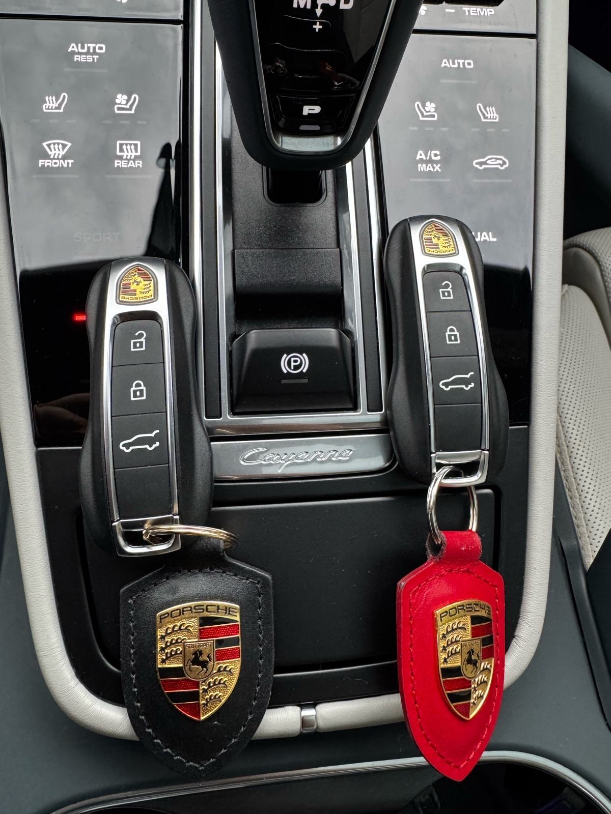 PORSCHE CAYENNE COUPE 3.0 HYBRID V6 SPORT CHRONO,GARANCIJA, fotografija 18