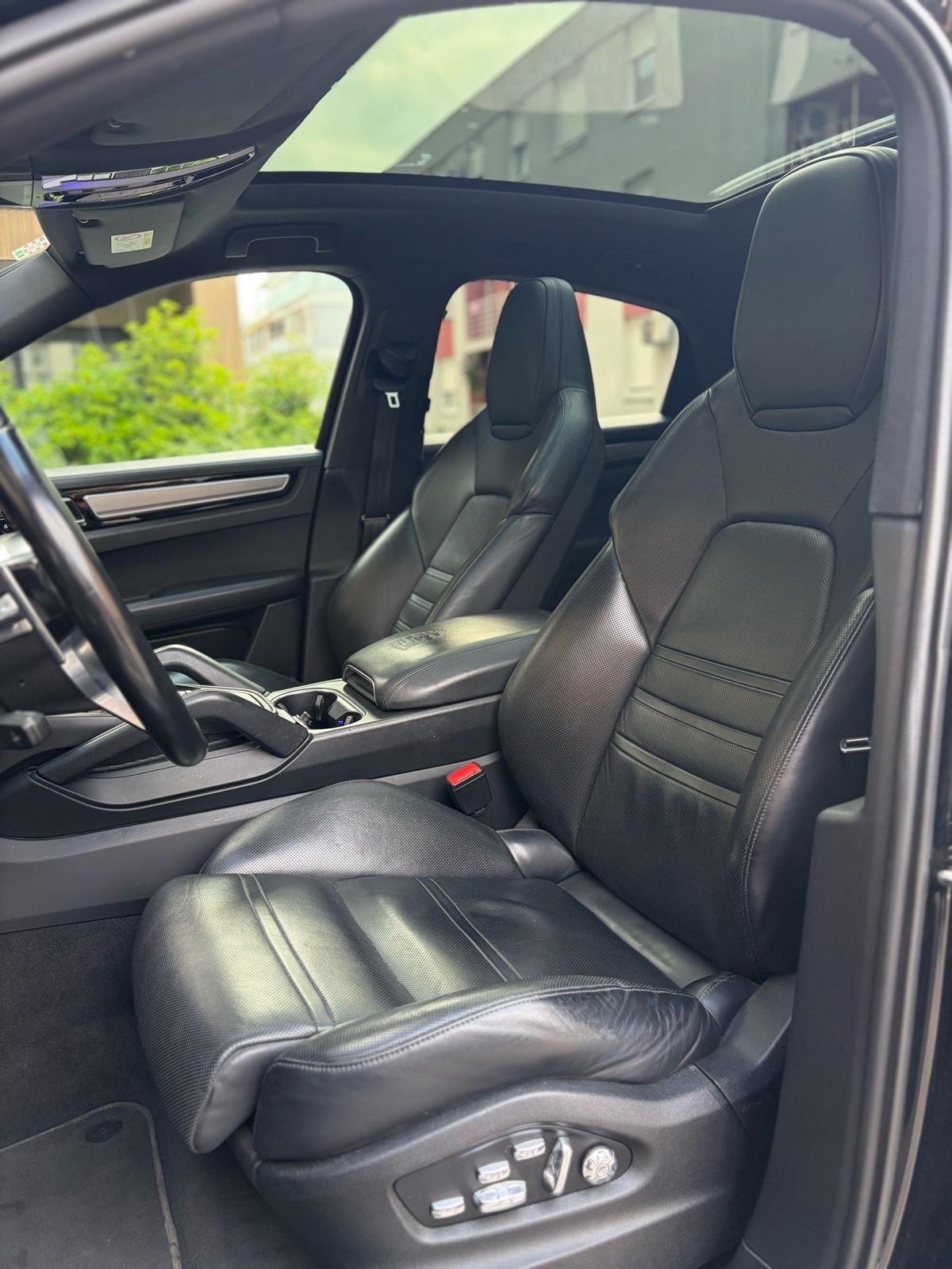 Porsche Cayenne Coupe 3.0, fotografija 9