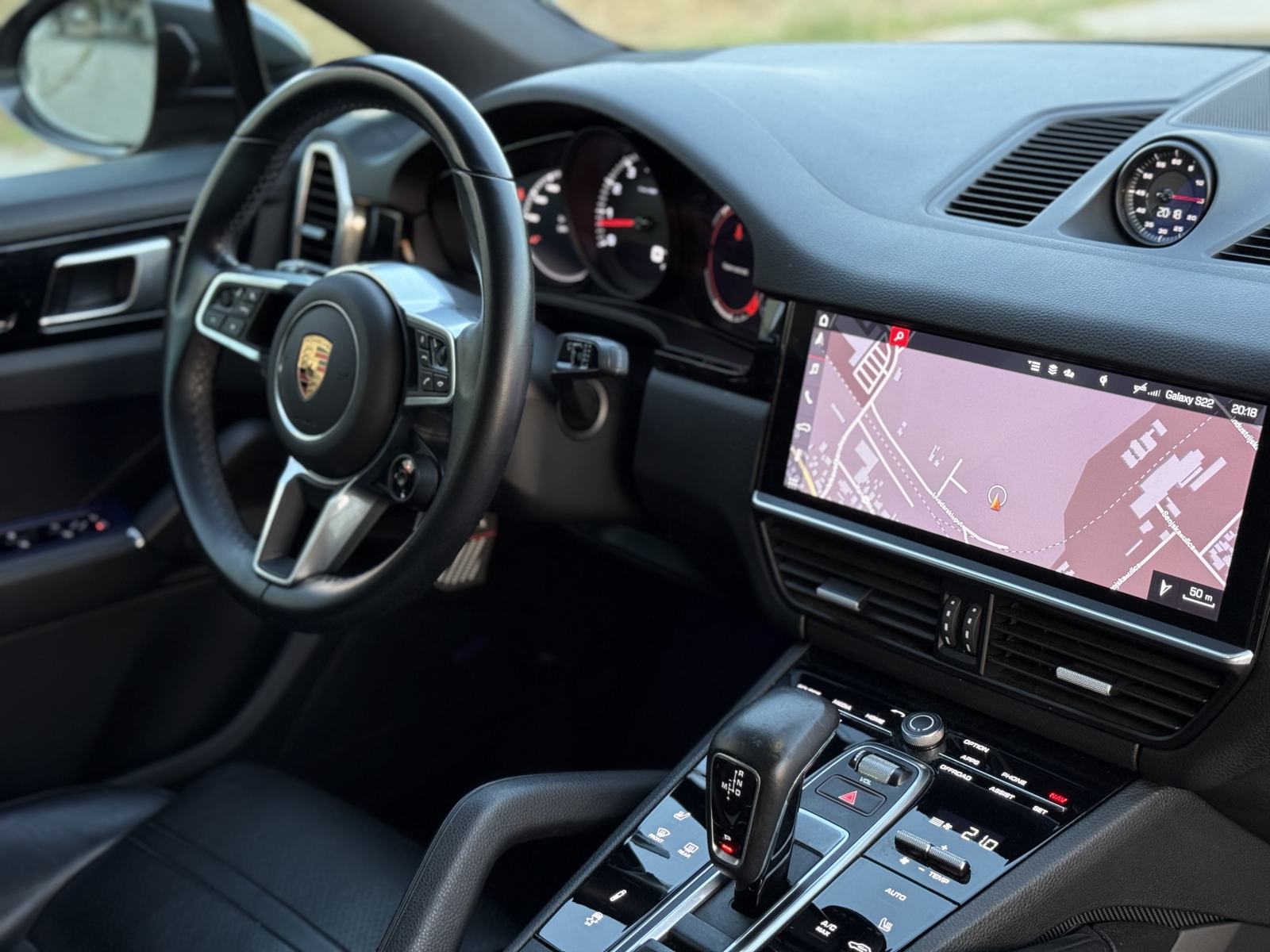 Porsche Cayenne COUPE 3.0 V6 Chrono Benzin 340 KS *PANORAMA BOSE*NOVOO, fotografija 19