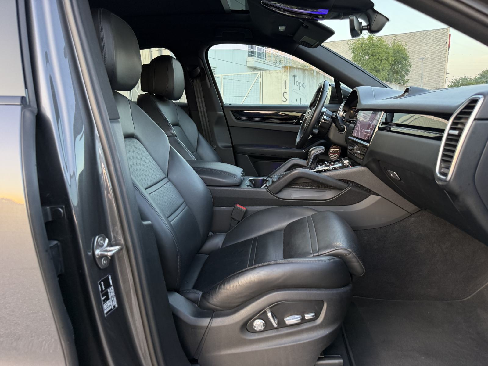 Porsche Cayenne COUPE 3.0 V6 Chrono Benzin 340 KS *PANORAMA BOSE*NOVOO, fotografija 18