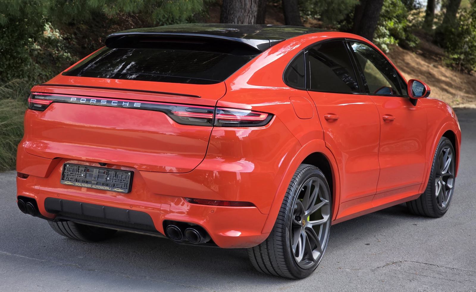 Porsche Cayenne Coupe 3.0V6 E-Hybrid 462ks, 43km electric range alu 22, fotografija 5