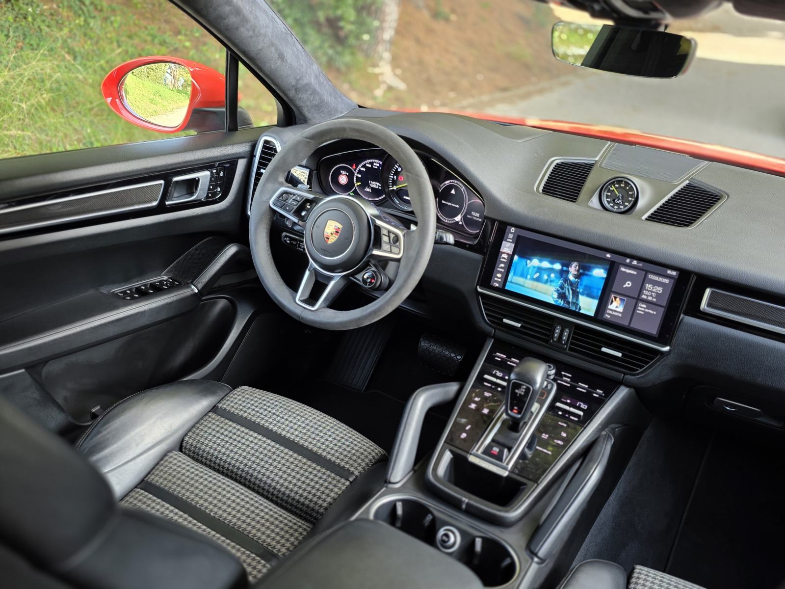 Porsche Cayenne Coupe 3.0V6 E-Hybrid 462ks, 43km electric range alu 22, fotografija 10