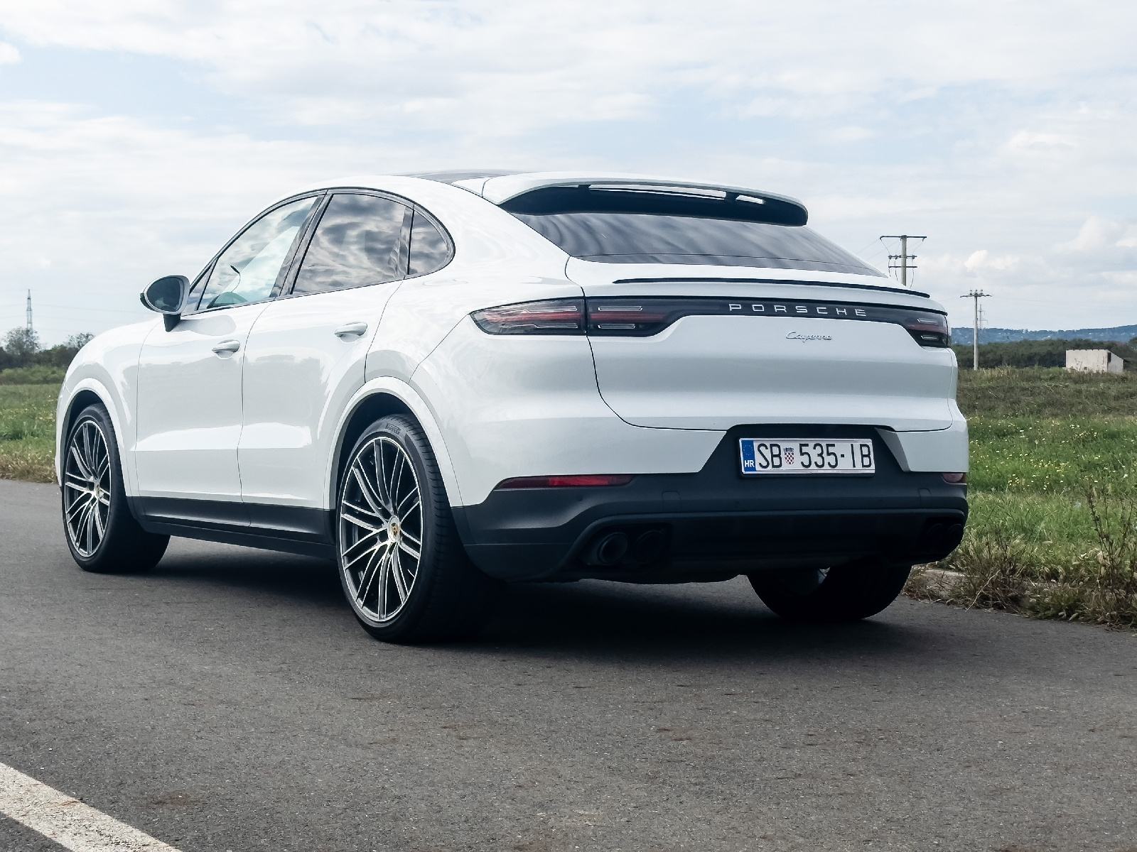 Porsche Cayenne Coupe 3.0 V6, fotografija 4