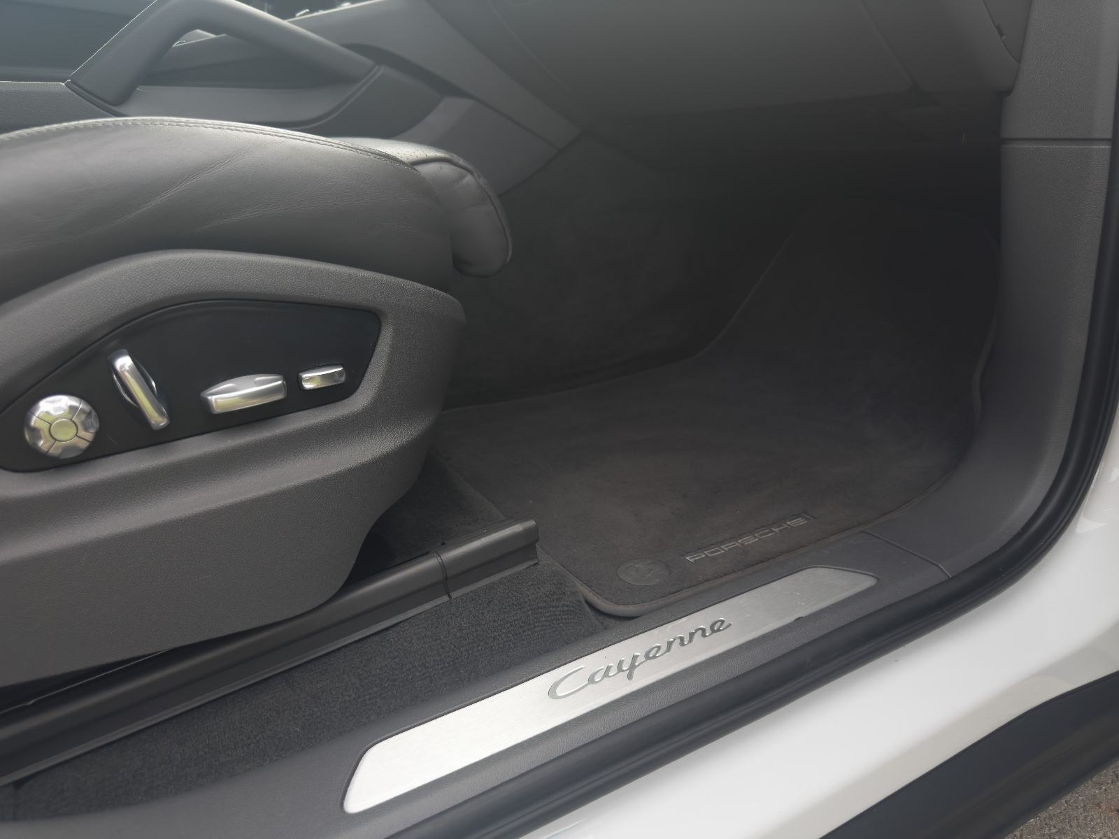 Porsche Cayenne Coupe 3.0 V6, fotografija 11