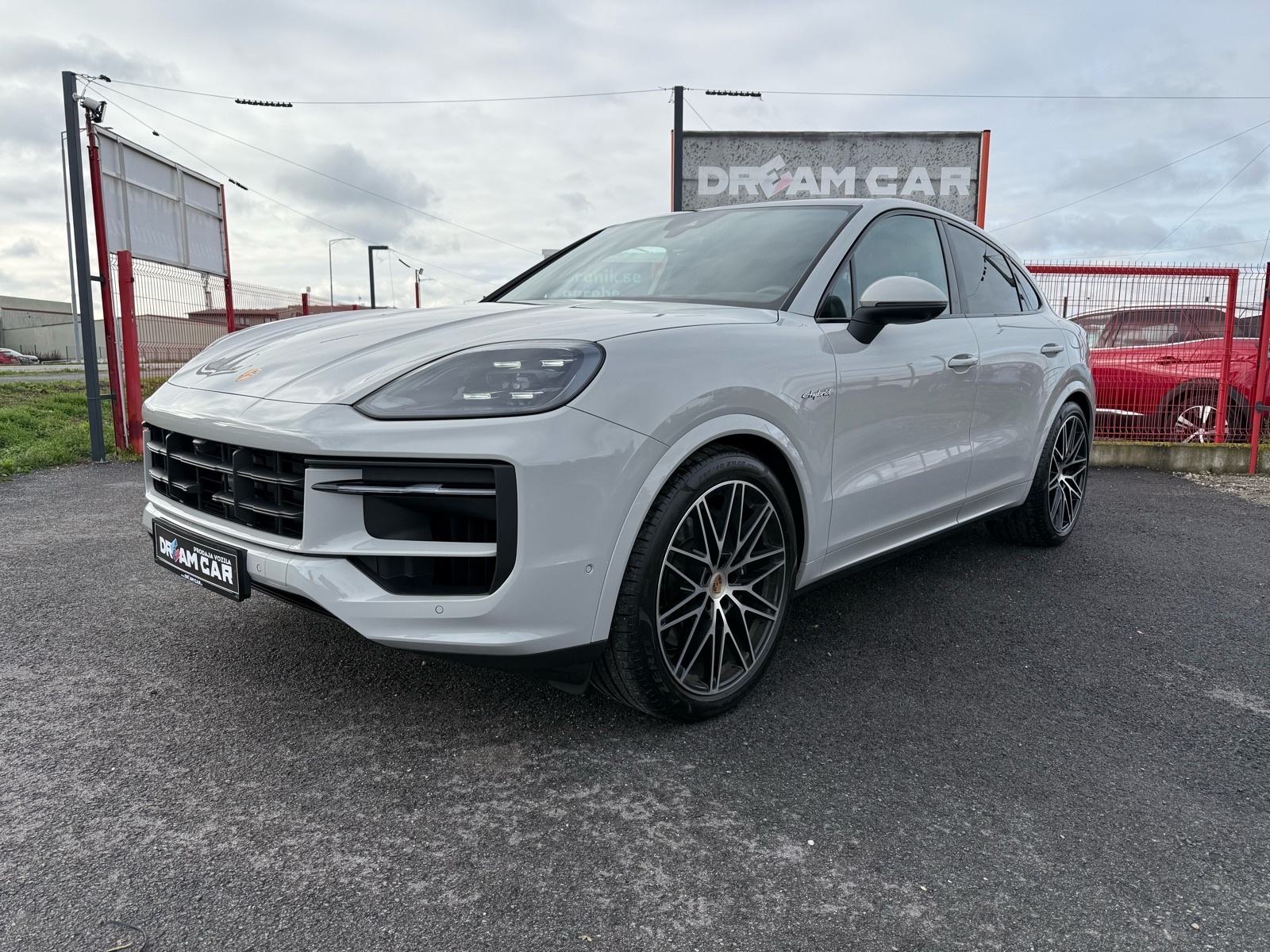 Porsche Cayenne Coupe E-Hybrid Sport Design - U sustavu PDV-a, fotografija 3