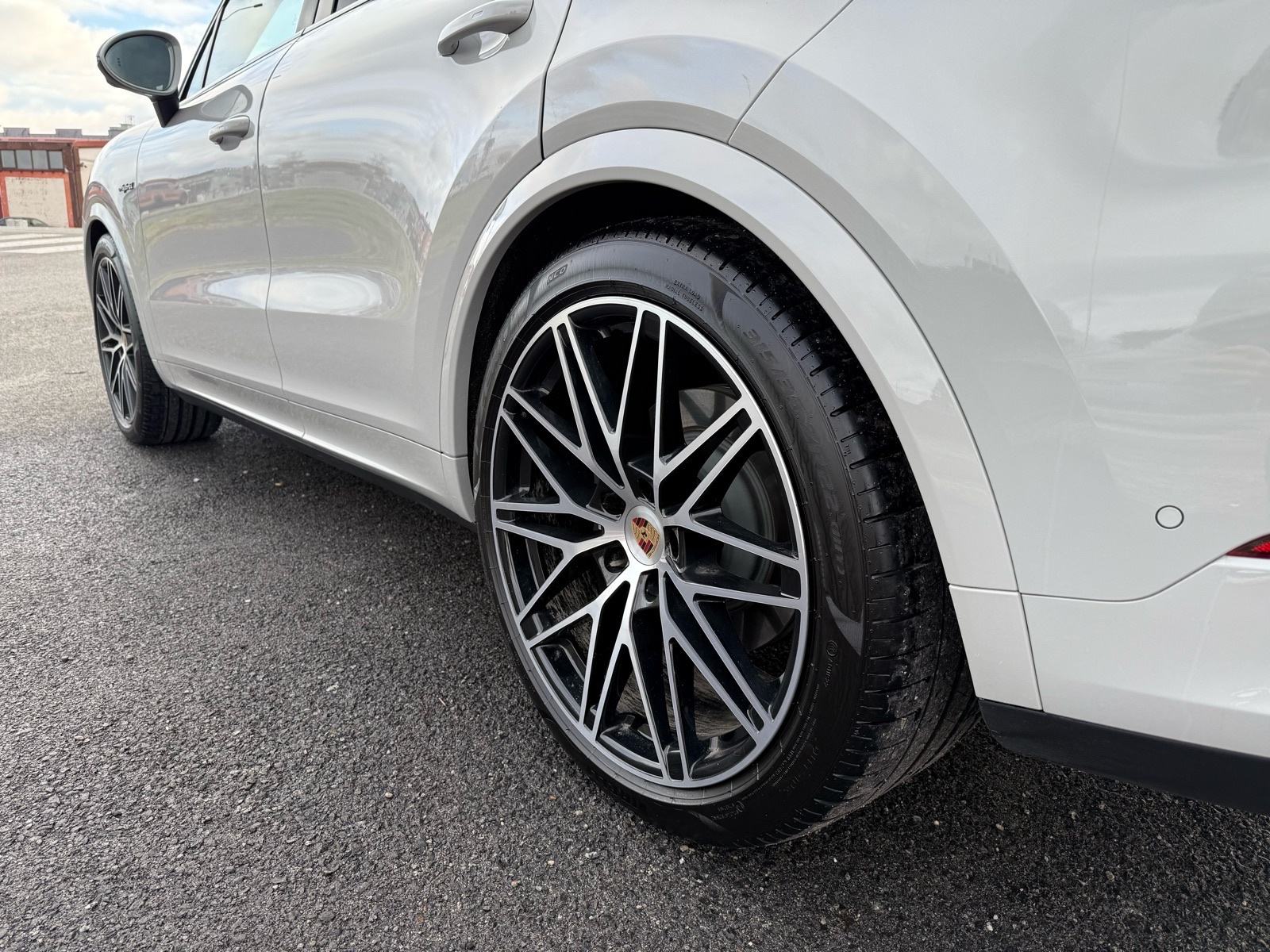 Porsche Cayenne Coupe E-Hybrid Sport Design - U sustavu PDV-a, fotografija 13