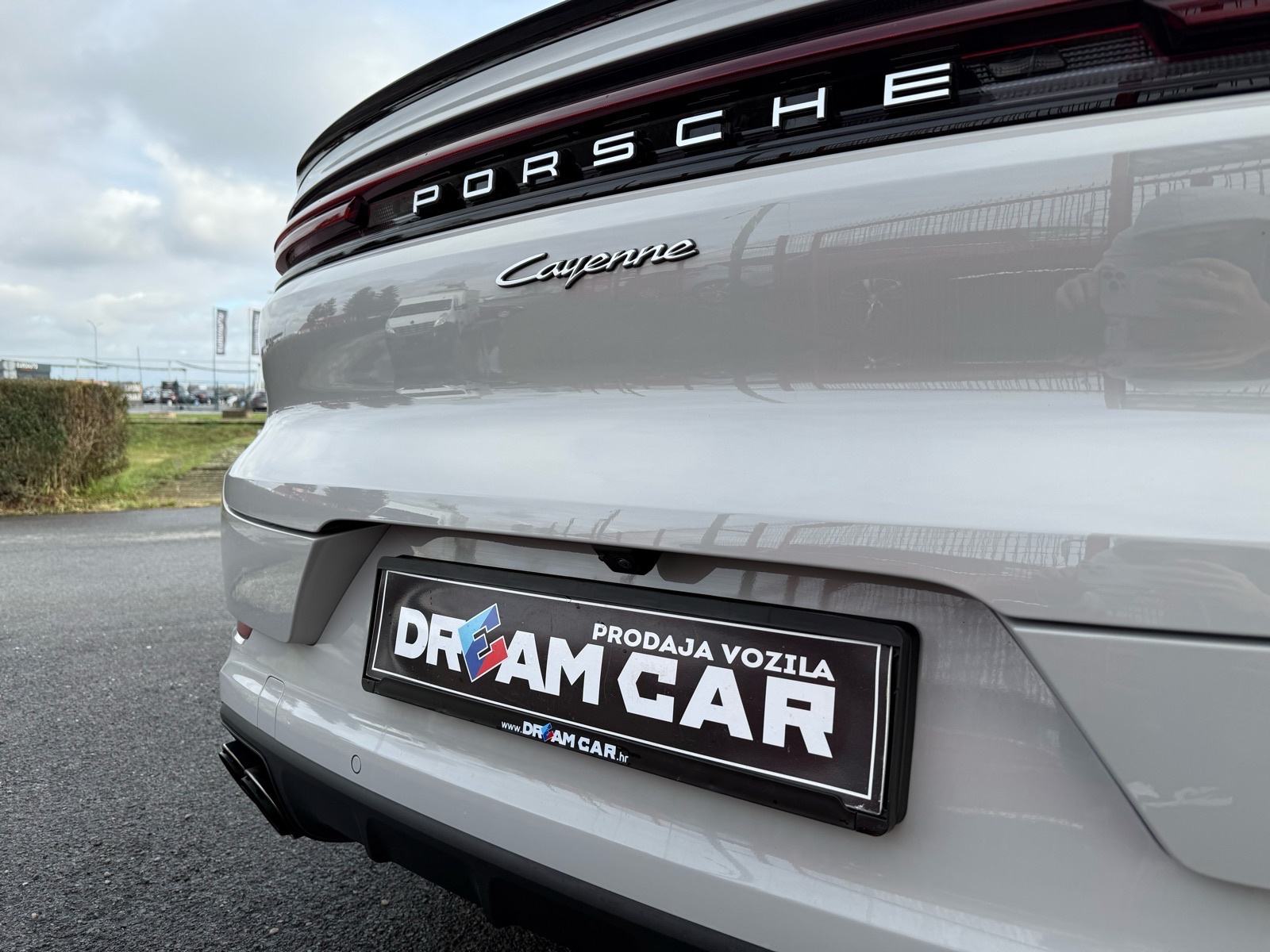 Porsche Cayenne Coupe E-Hybrid Sport Design - U sustavu PDV-a, fotografija 10