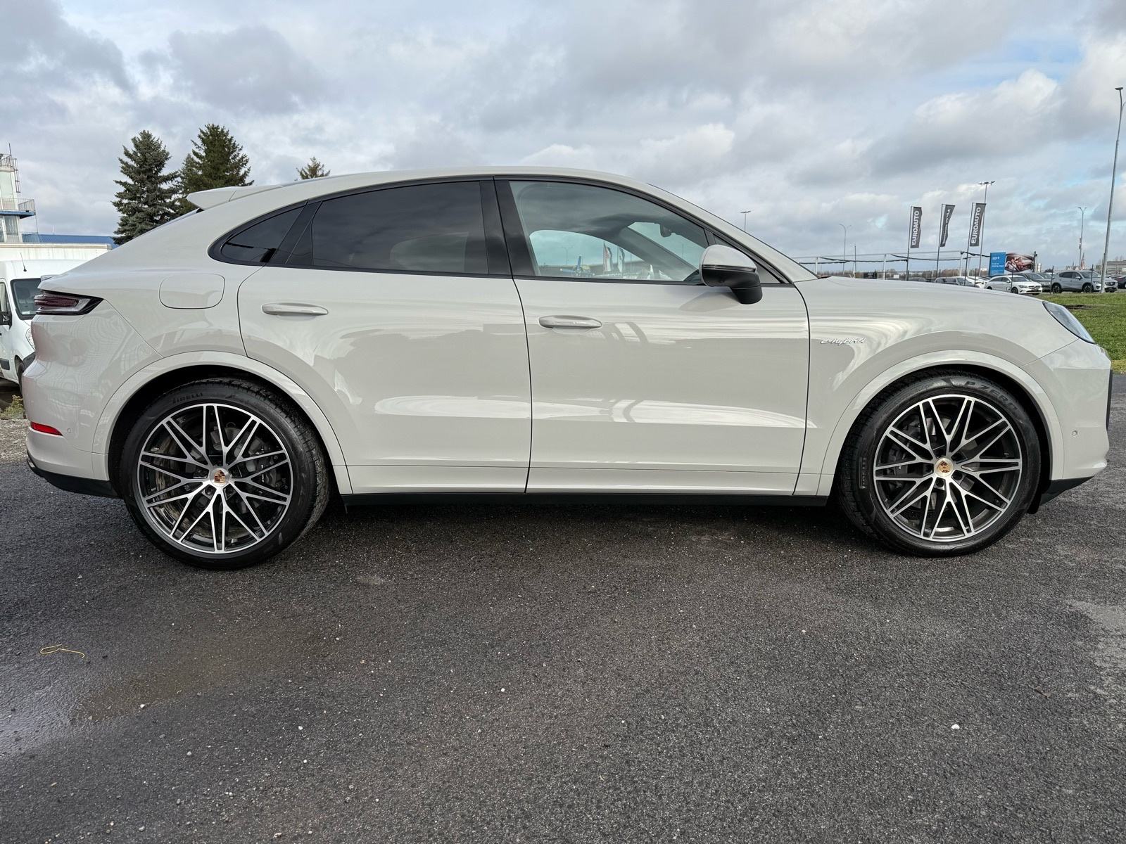 Porsche Cayenne Coupe E-Hybrid Sport Design - U sustavu PDV-a, fotografija 9