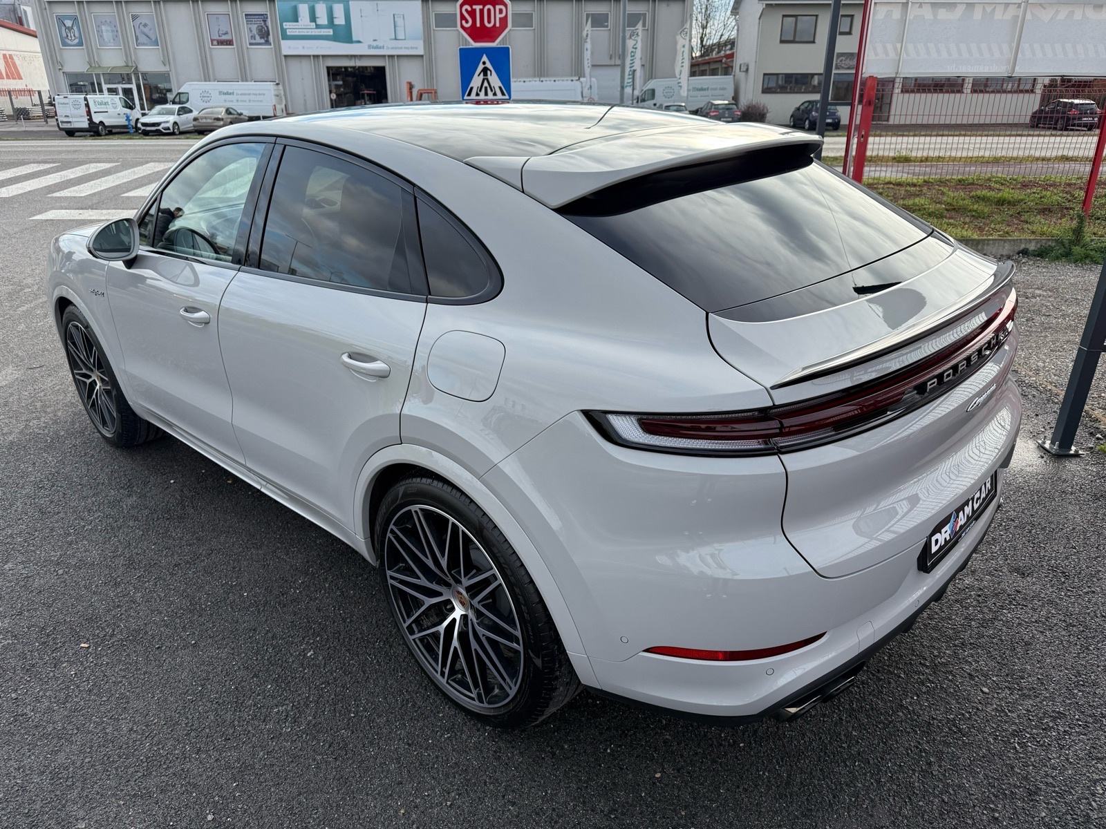 Porsche Cayenne Coupe E-Hybrid Sport Design - U sustavu PDV-a, fotografija 17