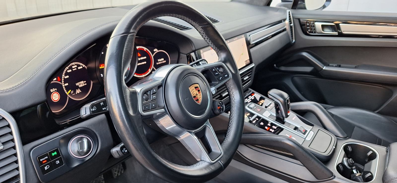 Porsche Cayenne E-HYBRID, REDIZAJN, ADAP.OVJES, CHRONO, PANORAMA.., fotografija 11
