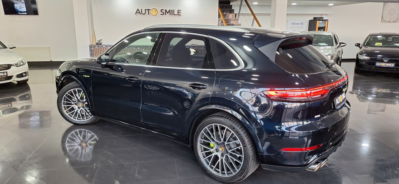 Porsche Cayenne E-HYBRID, REDIZAJN, ADAP.OVJES, CHRONO, PANORAMA.., fotografija 3