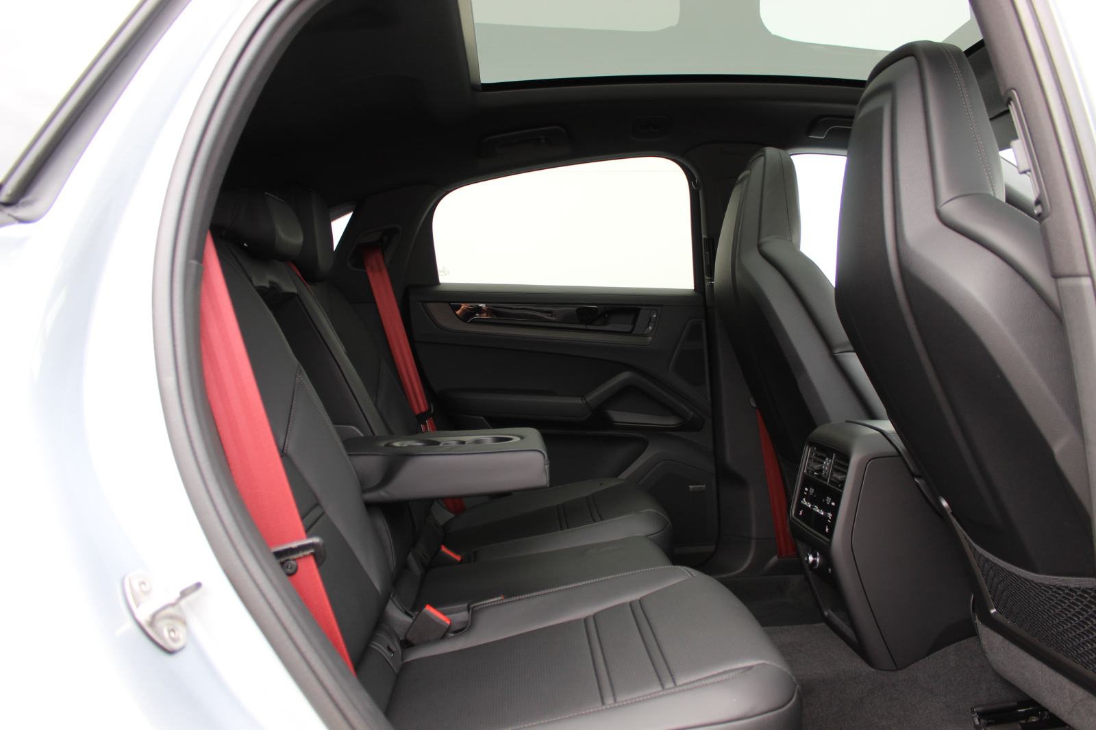 Porsche Cayenne E-Hybrid Coupé Black Edition *PONUDA DANA*, fotografija 13