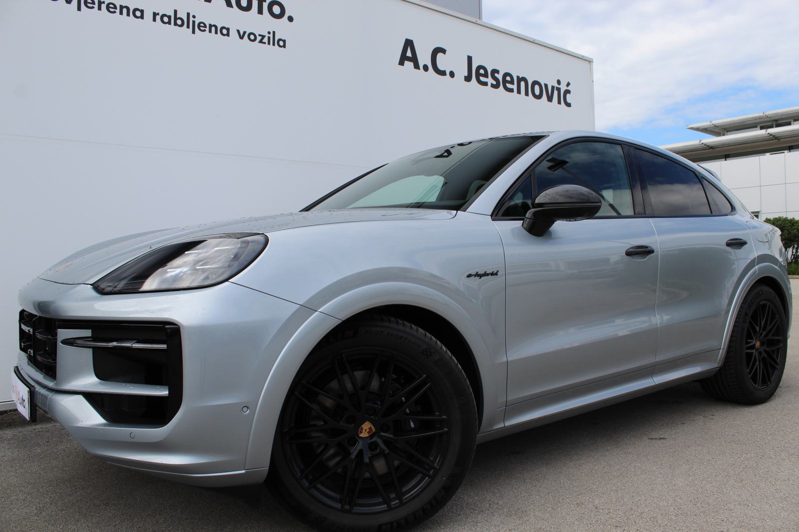 Porsche Cayenne E-Hybrid Coupé Black Edition *PONUDA DANA*, fotografija 7
