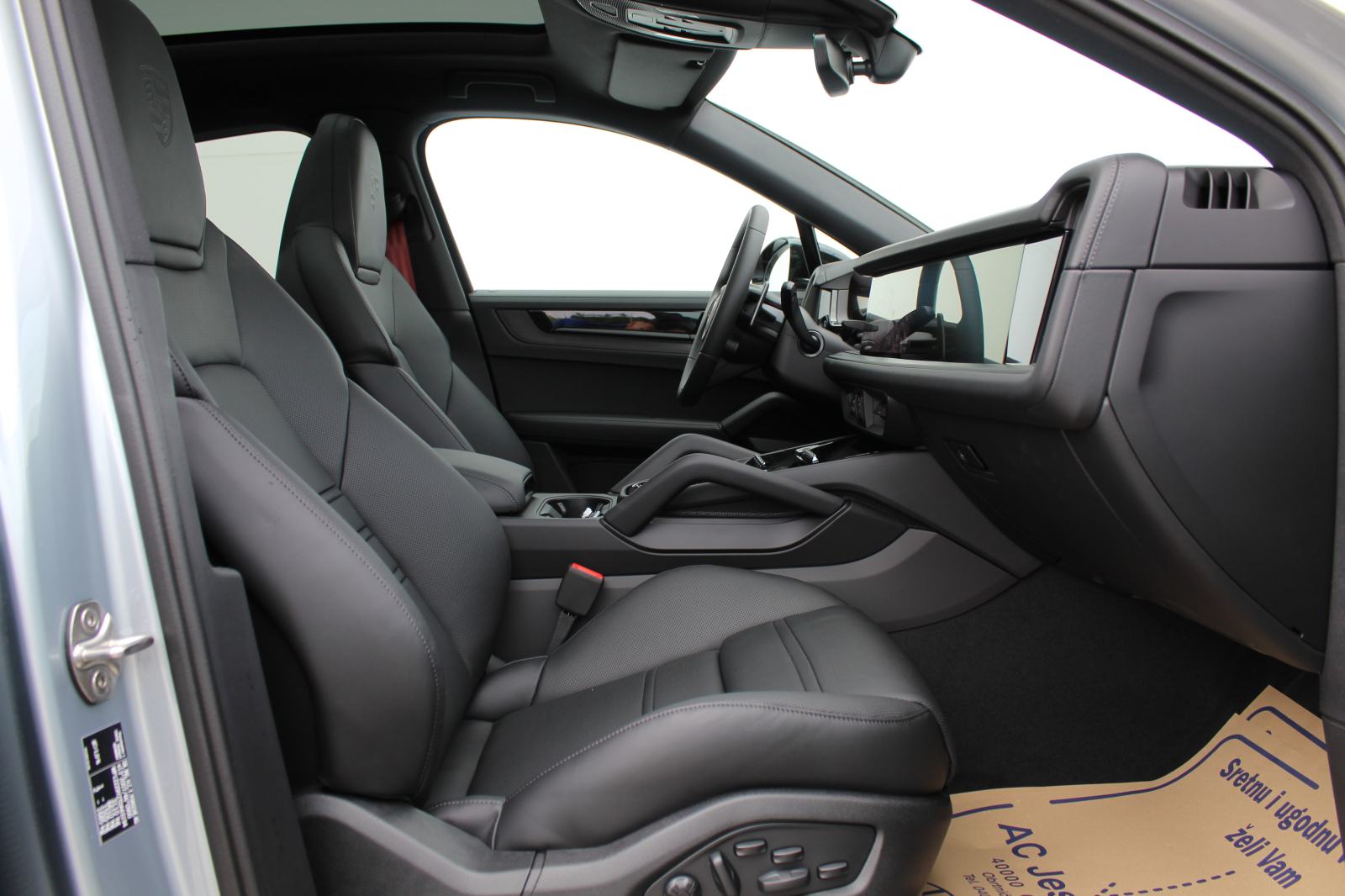 Porsche Cayenne E-Hybrid Coupé Black Edition *PONUDA DANA*, fotografija 12