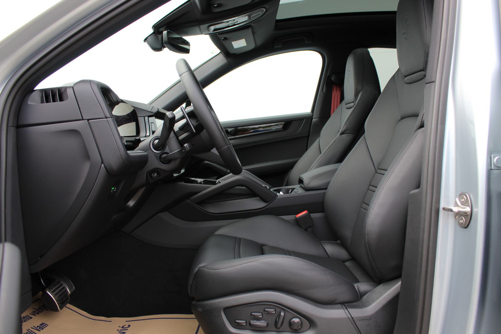 Porsche Cayenne E-Hybrid Coupé Black Edition *PONUDA DANA*, fotografija 8