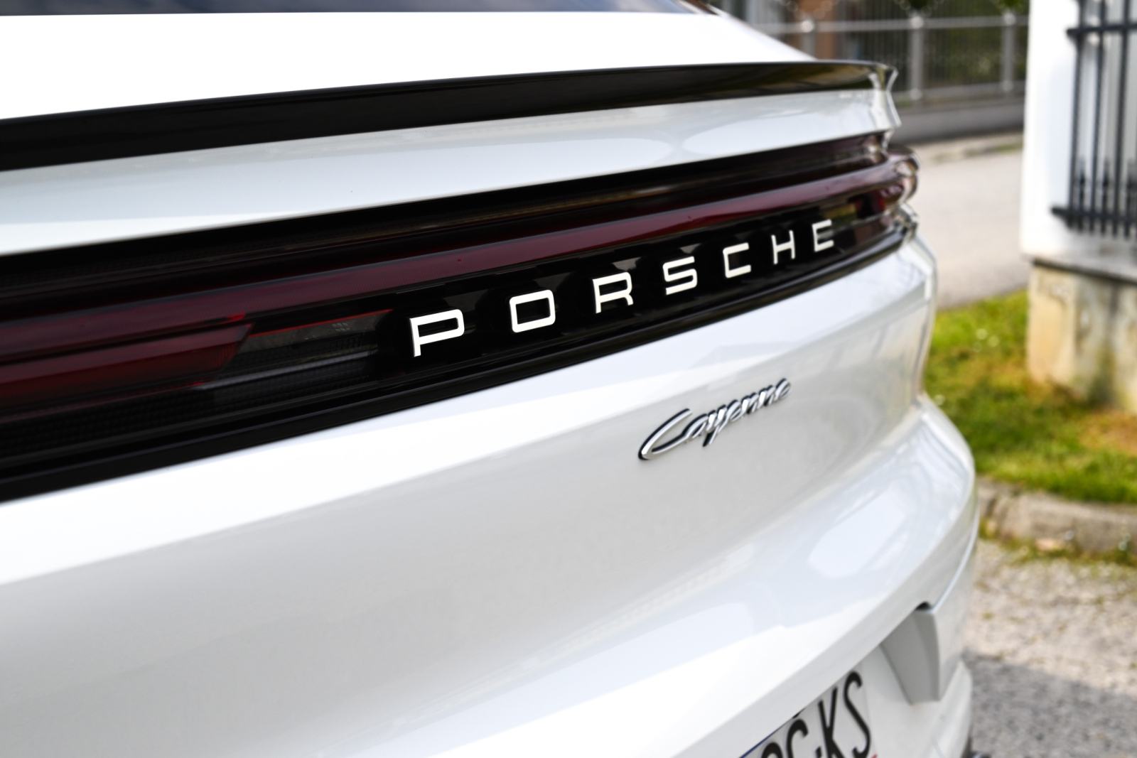 Porsche Cayenne E-Hybrid Coupe MY24, Porsche jamstvo, Akrapovic, PDV, fotografija 14